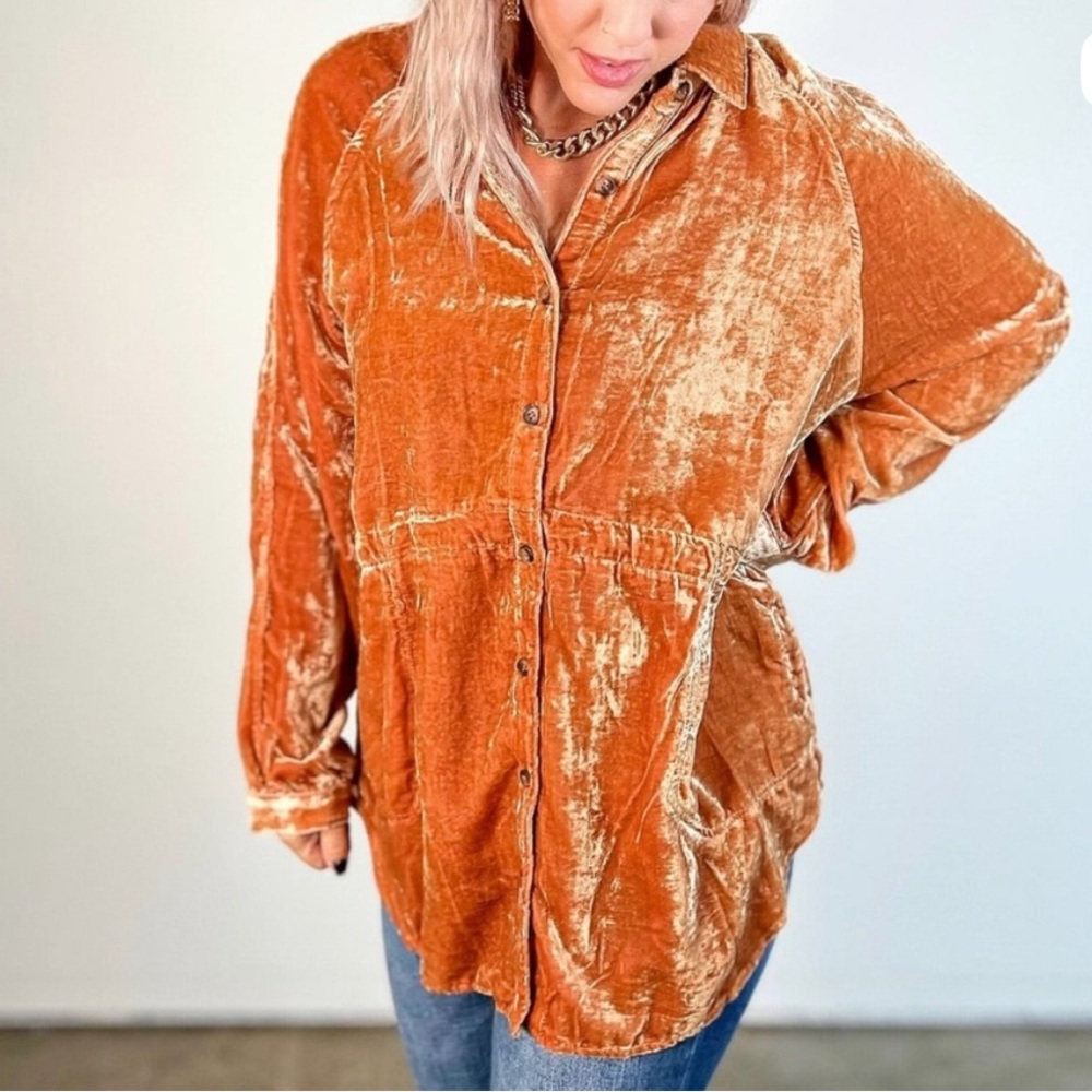 Wishlist Amber Velvet Blouse